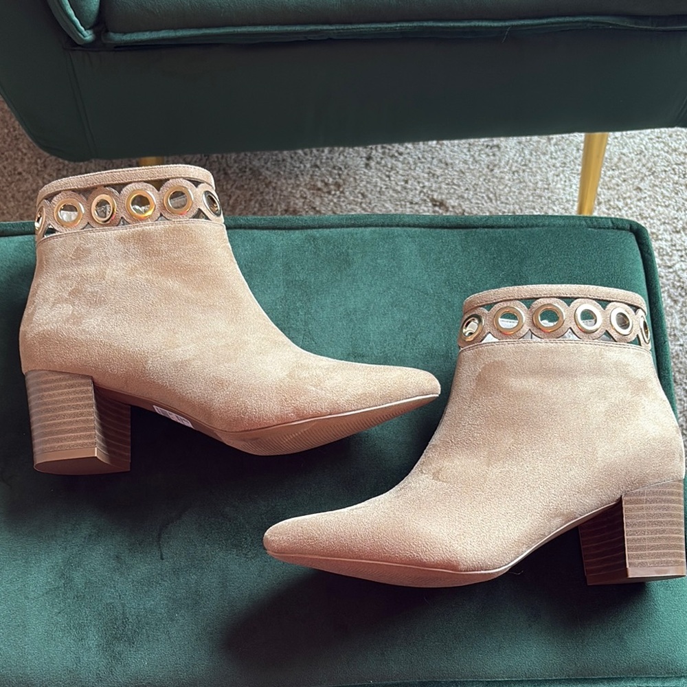 Cato Tan Ankle Boots with Pointed Toe and Decorative Studs - Picture 5 of 10